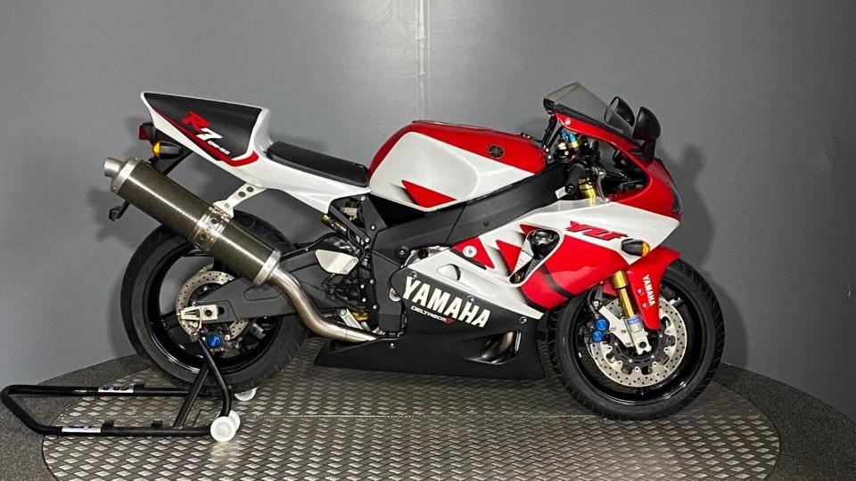 Yamaha YZF-R7 OW-02