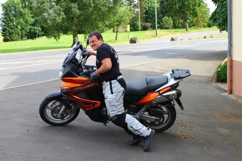 Motorcycles... always a bit of struggle